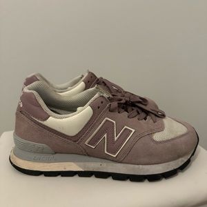 New balance 8.5 women worn purple and beige